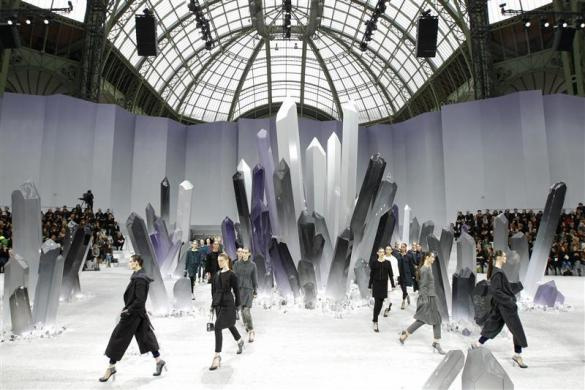 Louis Vuitton Fashion Show 2012/13